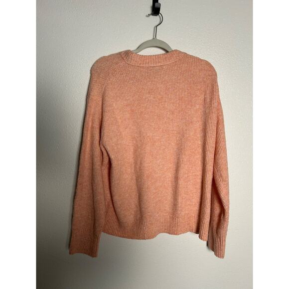 American Eagle Basic Coral Knit Sweater Size Medium - Picture 5 of 6